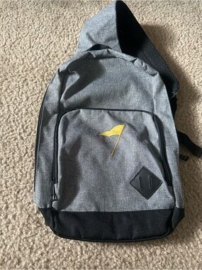 Men's Grey Sling Backpack with Yellow Accent - Casual Daypack